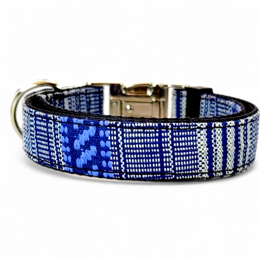 Collare per cane Era regolabile 25 35 cm con fantasia etnica blu clip full metal sicura largo 2cm toscani store retro